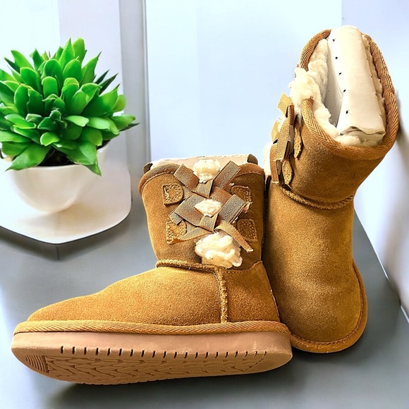 Koolaburra By UGG Kid’s Victoria Short Boots - Picture 6 of 16